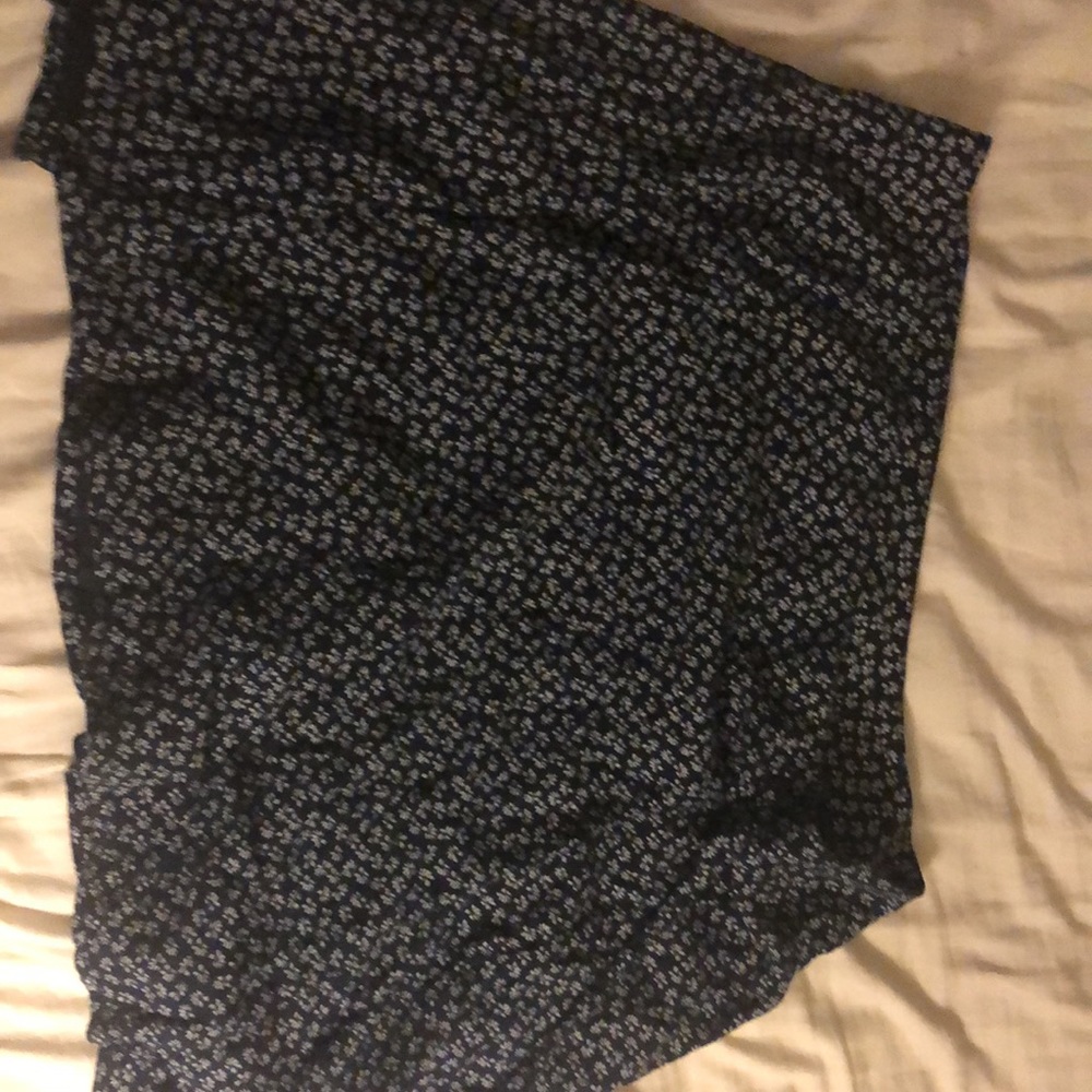 Mini Skirt from Brandy Melville - Picture 3 of 3